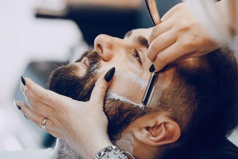 Rasatura e Modellatura della Barba